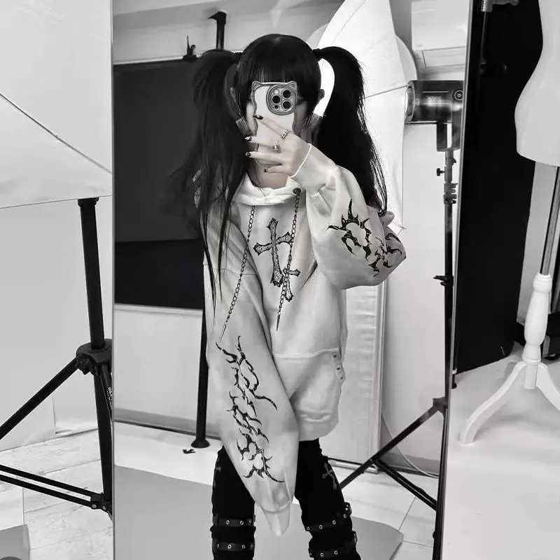 النمط الياباني Y2K ثقافة فرعية شيك بلوزات النساء القوطية الظلام الصليب طباعة الشارع فضفاض هوديس الخريف الشتاء ملابس كاجوال #3