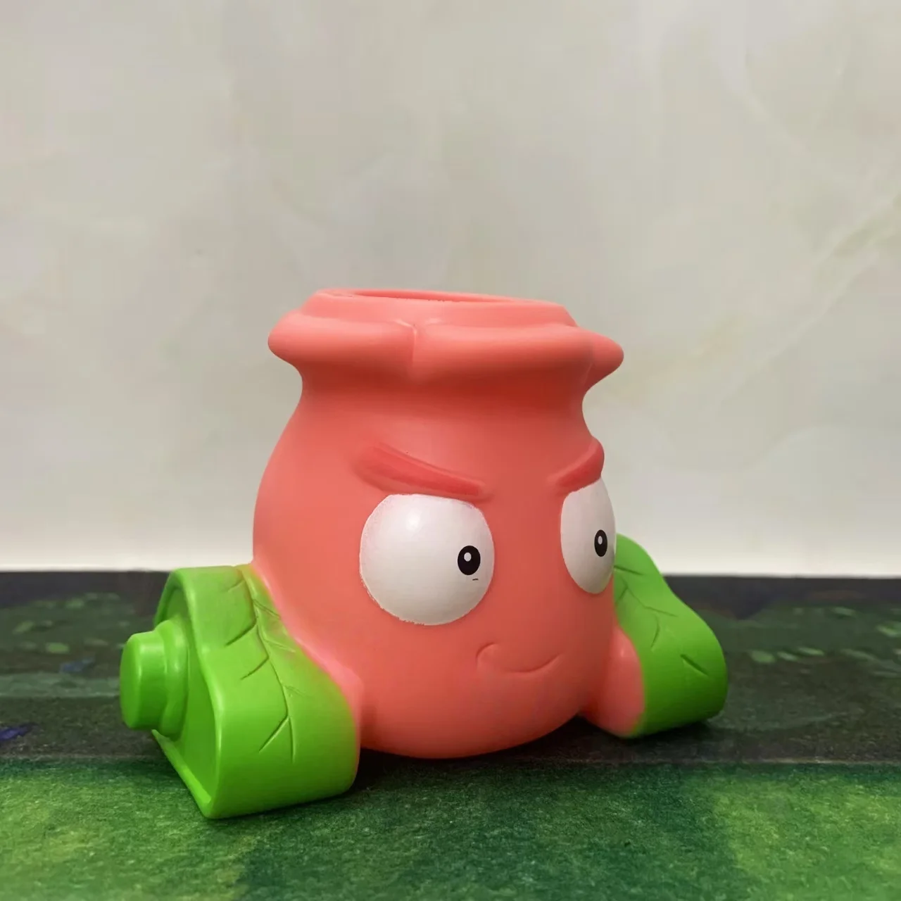 

Bamboo Fruit Cannon: New Plants vs. Zombies. This is a shooting game featuring a plant-themed scene with soft rubber toys.