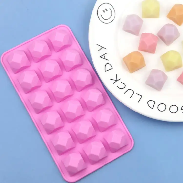 

18 Cavity Diamond Silicone Mold for Candy Chocolate Cake Jelly and Pudding Non-Stick Ice Cube Mold Baking Tools SN4338