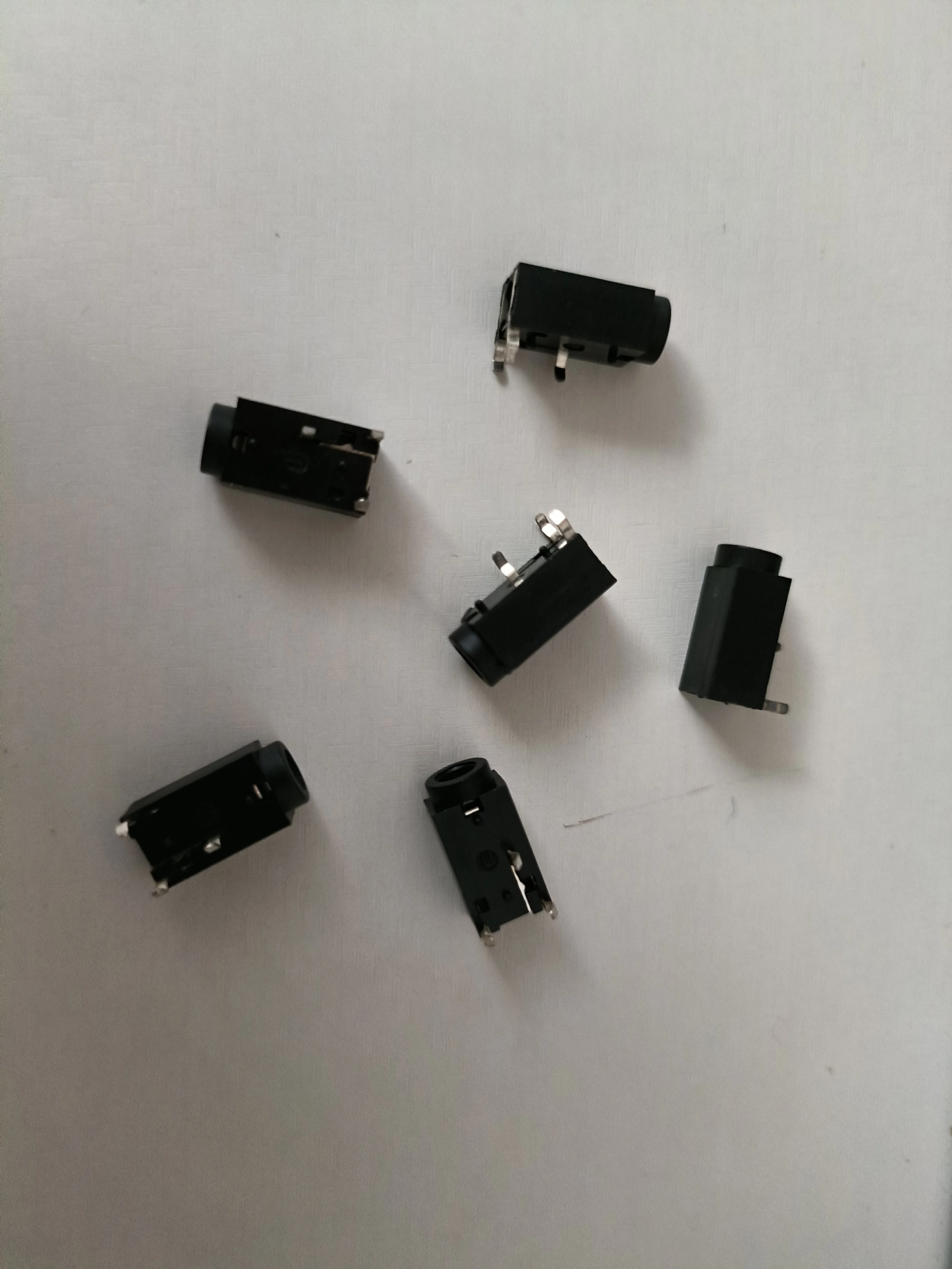 YYT 20PCS PJ-312 3.5mm Horizontal Headphone Jack Socket | 3-Pin + 2 Mounting Legs Audio Female Connector