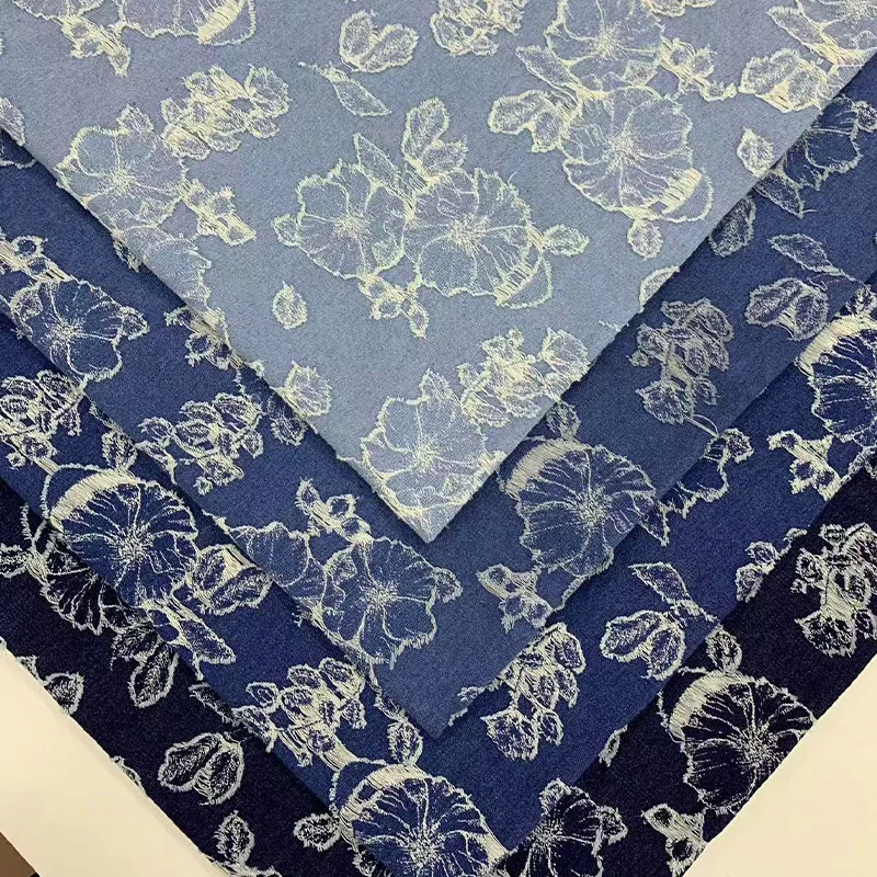 

Промытая джинсовая ткань Мягкий носимый швейный материал Платья Сумки Брюки Шляпа Джинсовая текстильная ткань Цветочная кисточка Жаккардовая джинсовая ткань