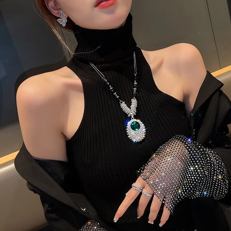 Vintage Green Crystal Round Pendant Necklace Girl Fashion Trend Shiny Rhinestone Banquet Necklace Jewelry Gift Women New