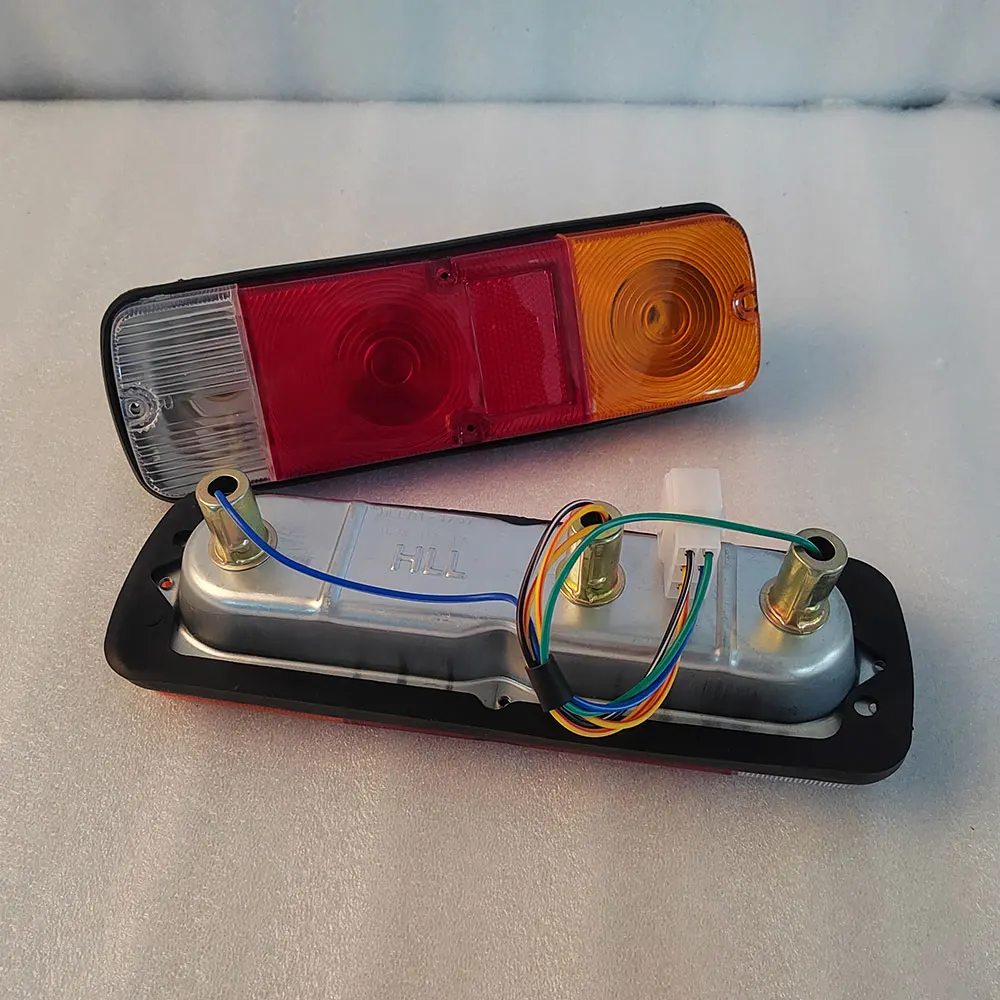 

Car Taillight Brake Light for Toyota Dyna BU60 1999 2000 2Pcs Rear Light