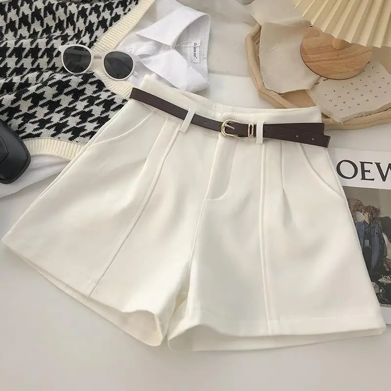 Loose High Waist White Shorts Women's Casual Fashion Spring Summer Wide Leg Pants New Style Outdoor Wear Versatile 2025 Suit