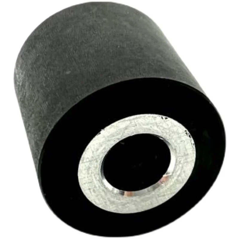 1pc 18x18mm pinch roller with iron frame rubber pulley for video recorder cassette deck player