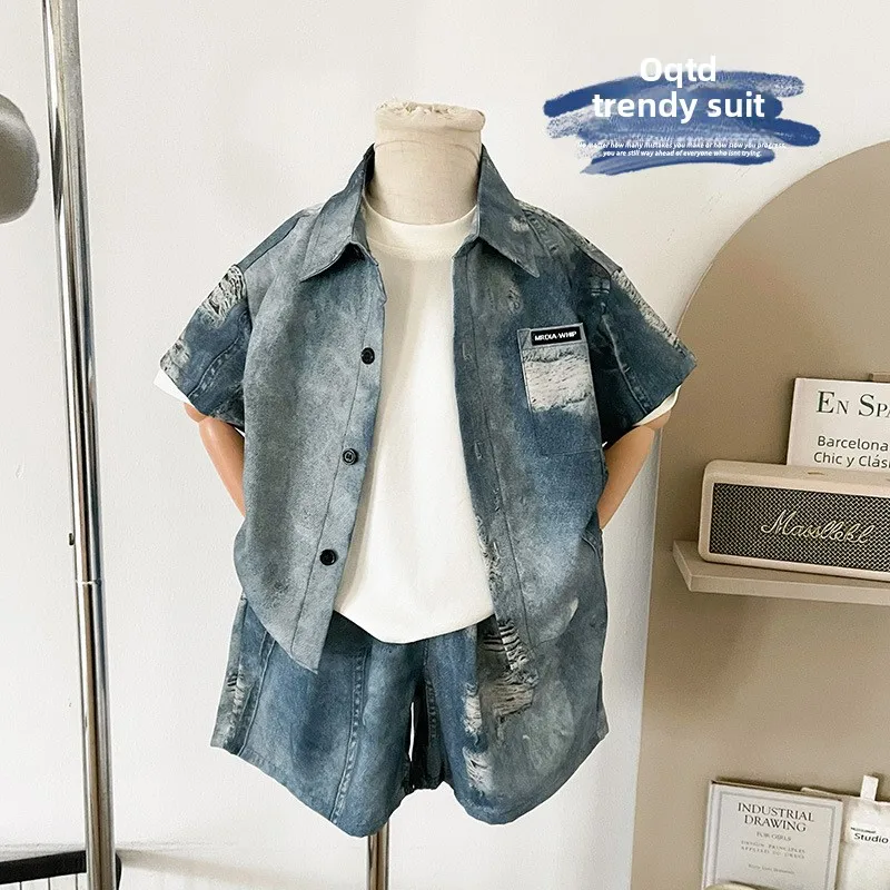 

Новый летний комплект одежды для мальчиков 1-9 лет: модная повседневная рубашка и рваные джинсы, 2 предмета, для роста 90-150 см