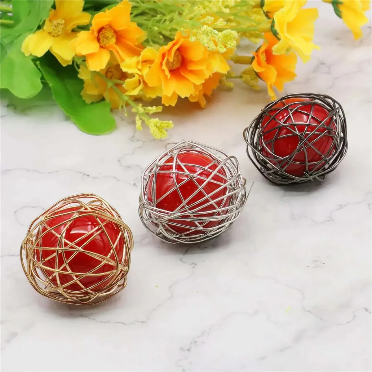 Colgante de Perla Roja de Aproximadamente 40 mm, Accesorios de Aleación en Color Dorado/Plateado/Negro, Regalos de Navidad para Mujeres y Niñas, Nueva Joyería