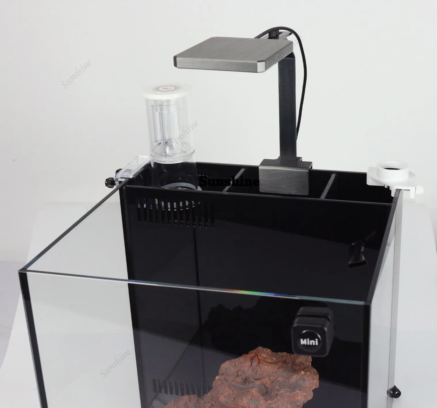 High Transparency Glass Fish Tank With Back Filter, LED Light And Water Pump, 5mm Thick Mini Desktop Aquarium