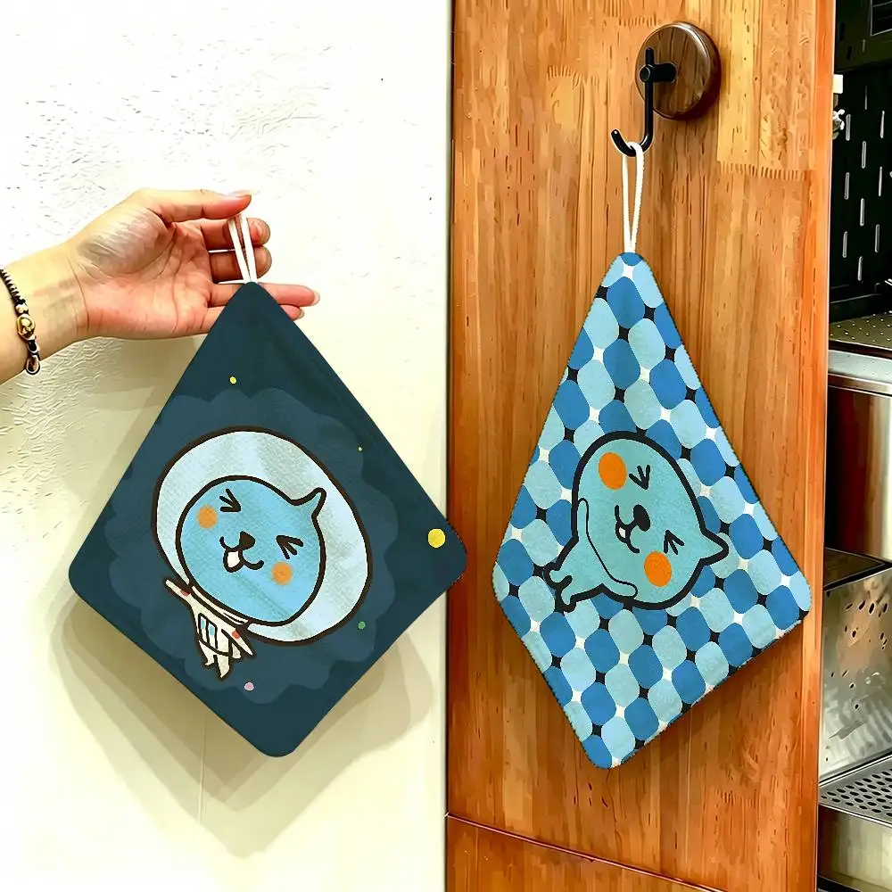 Q-Qoo Polyester Cotton Hand Wiping Towel, Hanging Design, Durable for Household Restaurant Toilet Use