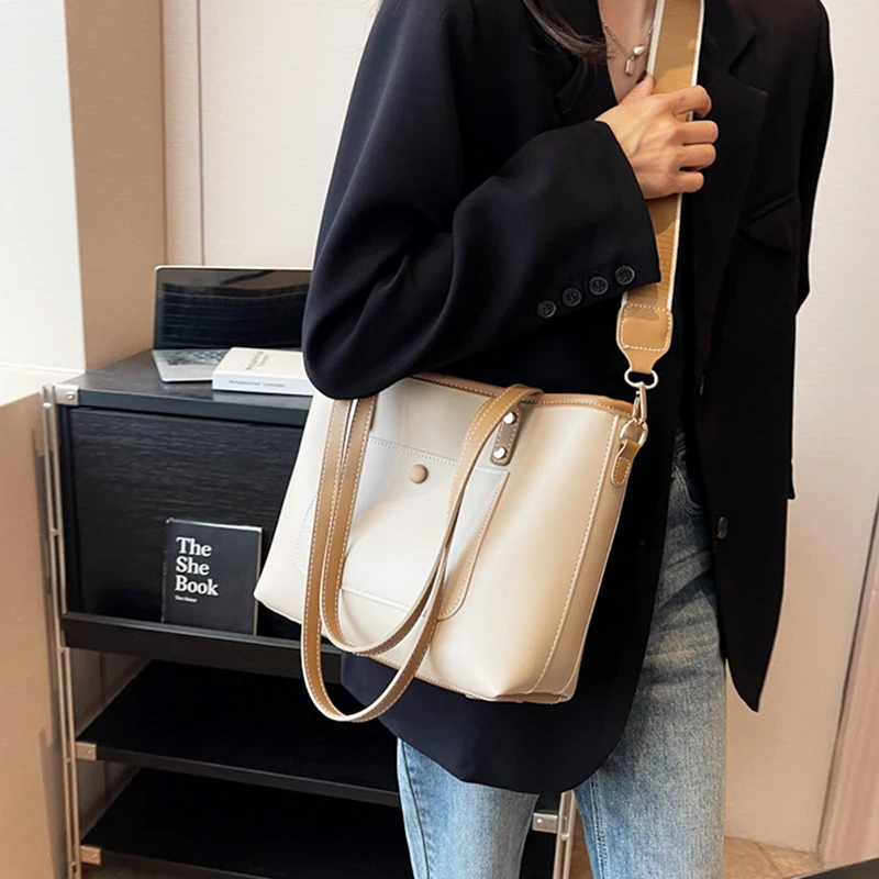 Luxury Woman Business Handbag Large Capacity Leather Shoulder Bag Student Laptop Bag Custom Name Tote Bag Fashion Crossbody Bag