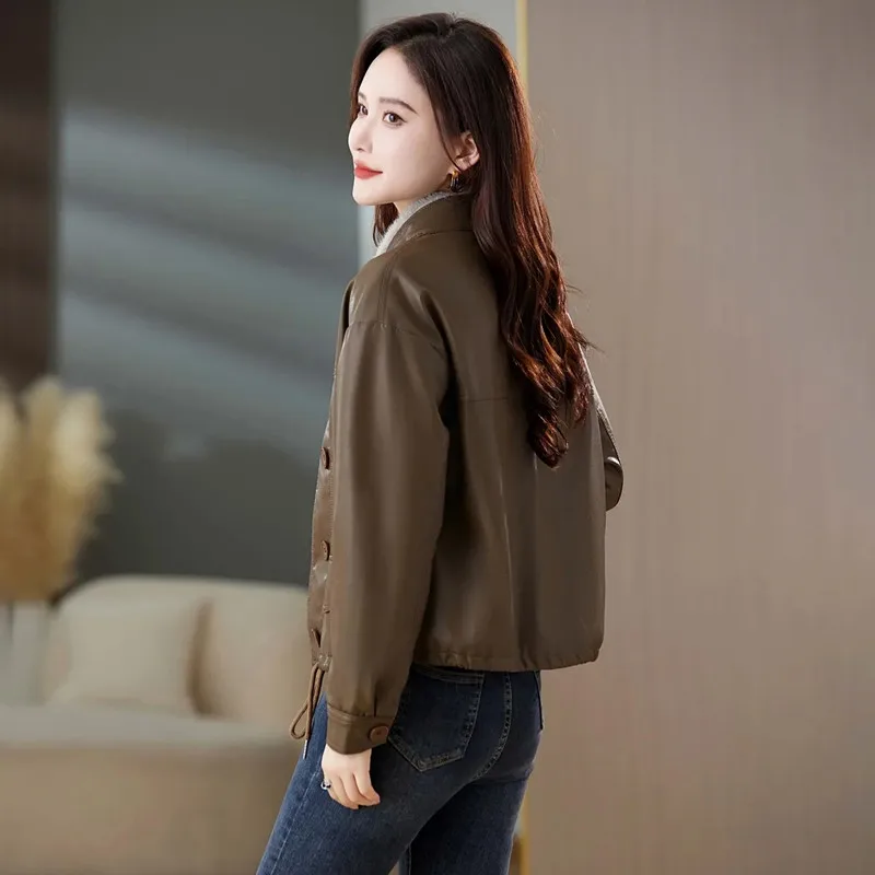 ขาตั้งคอกํามะหยี่หนาสั้นเสื้อหนังฤดูใบไม้ร่วงฤดูหนาวใหม่แฟชั่นแขนยาวหลวมแจ็คเก็ตหนังหญิง B1334