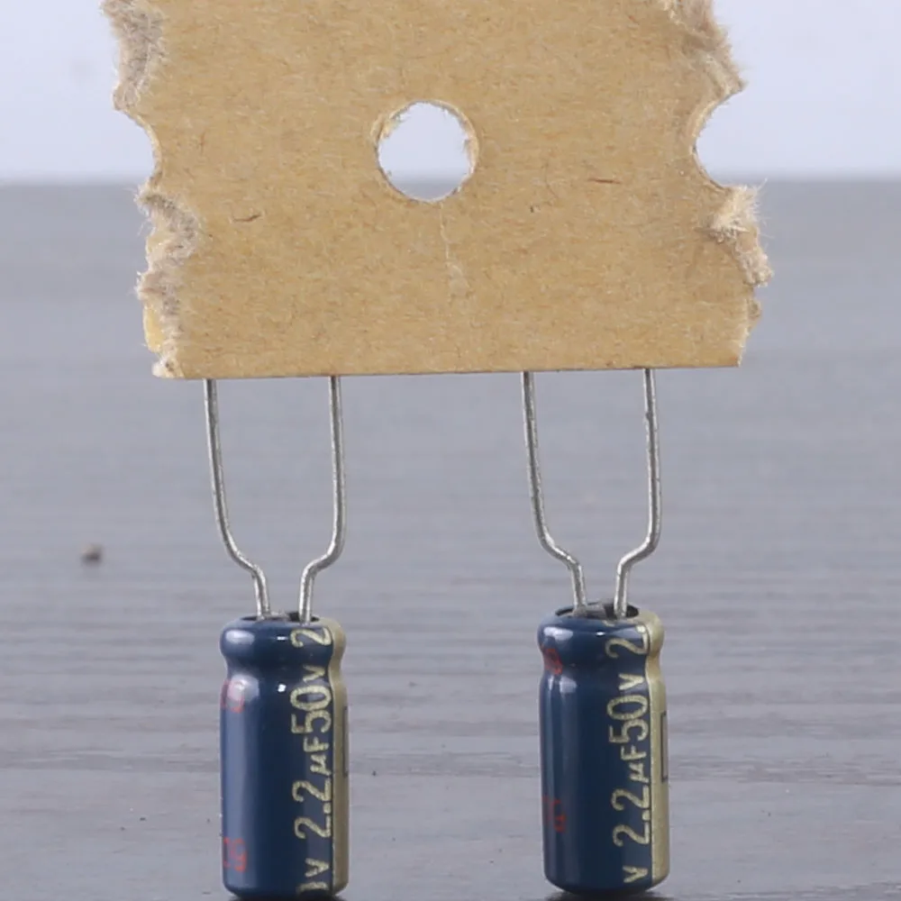 

20 шт. Panasonic FC 2,2 мкФ 50 В 22 мфд 5X11 мм ll электролитический конденсатор 105 ℃