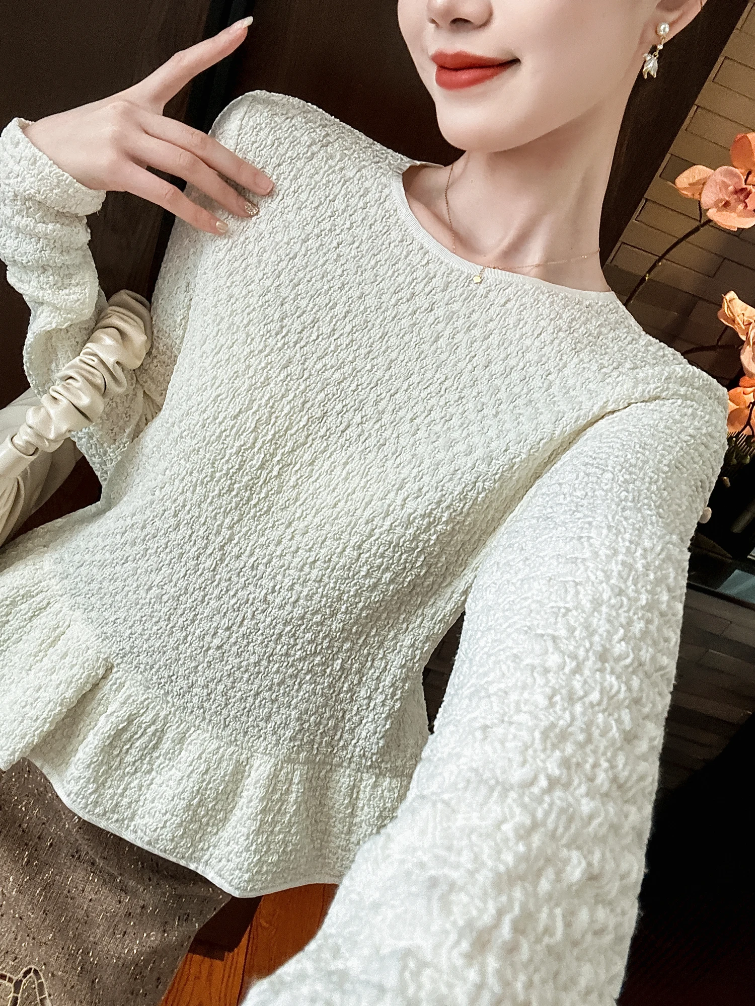 

Ele White Knitted Waist-Cinching Top Aosphere Beau Autumn Faionable Busin Women's Long Sve round Ne Sweater