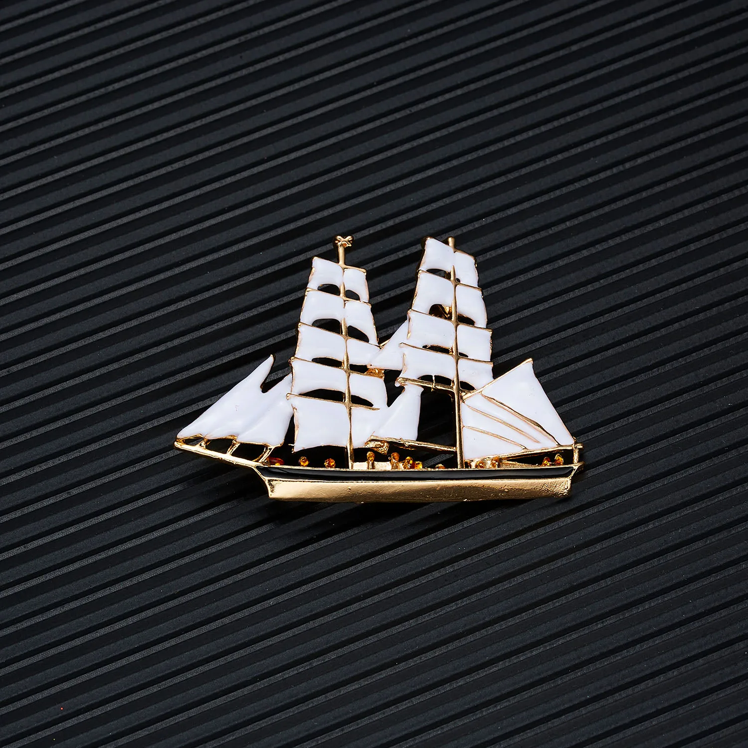 Rinhoo Enamel Sailboat Brooch For Women Cool Trendy Transportation Series Rhinestone Boat Airplane Lapel Pins Gift Badge Jewelry