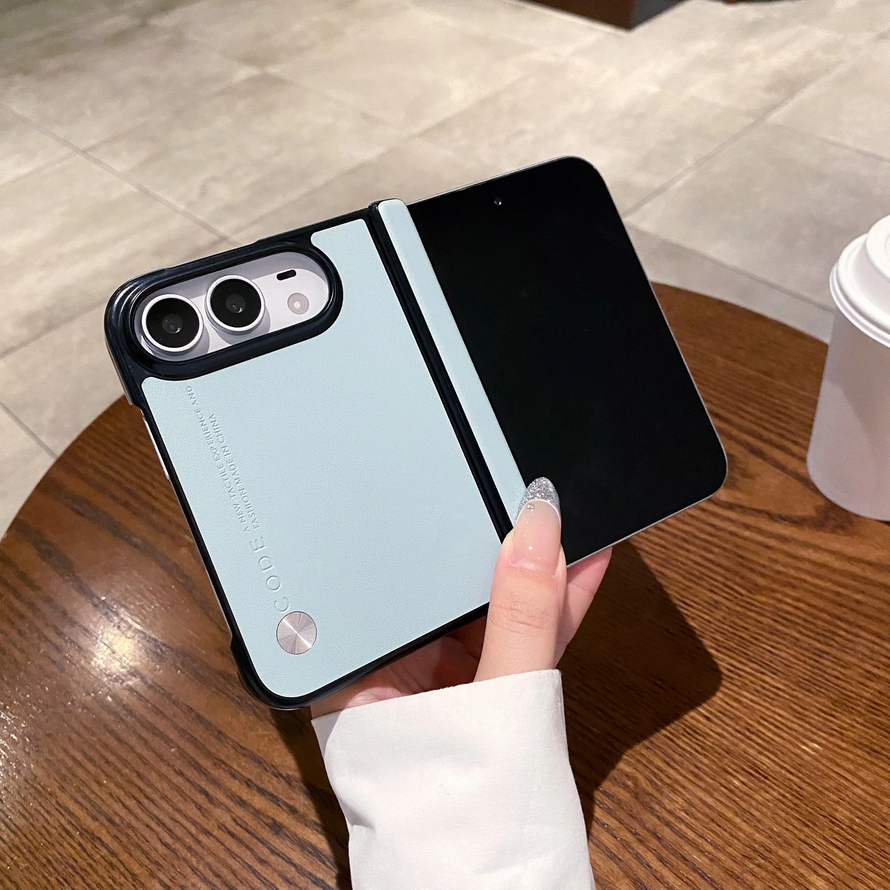 Für iPhone Duo iPhone18 Fold Luxus-Hülle mit Hautgefühl, Scharnierschutz, Linsenschutz, Stoßfest, Fallschutz, Rückseitenabdeckung Funda
