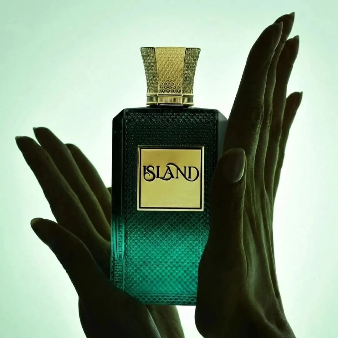 Island Extrait de Parfum Spray for Unisex 3.4 OZ (100ml), All-Day Tropical Escape, Exotic Pineapple Coconut & Soft Amber Woods, Beach to Evening, Versatile Unisex Gift