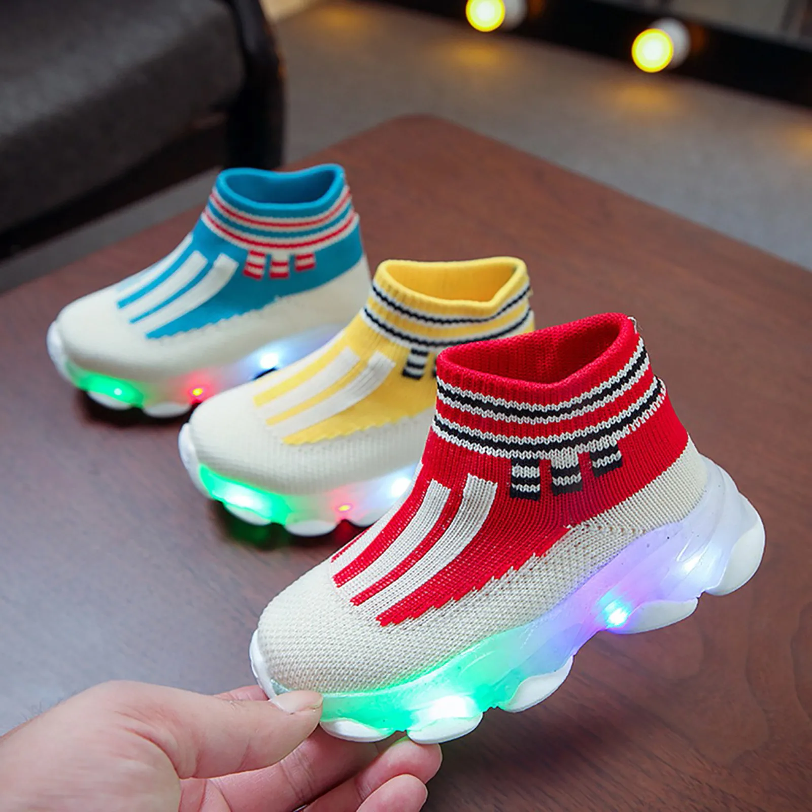 Children Sneakers Kids Baby Girls Boys Soft Sole Run Sneakers Mesh Bling Led Light Luminous Sport Shoes кроссовки детские 2022