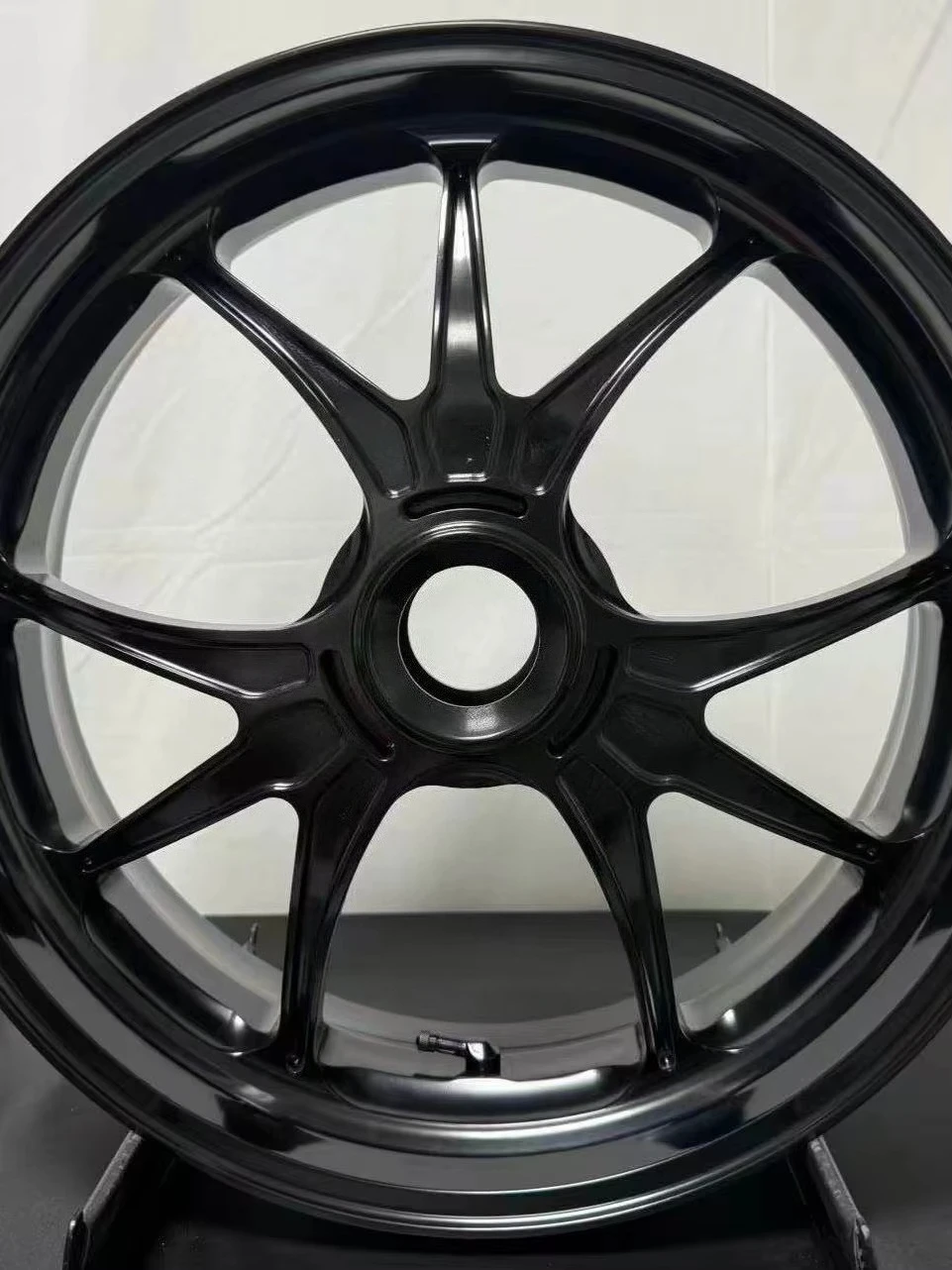 CNC Aluminum Alloy T6 Customized Accept Lightweight Supplier High Quality Modified Forged PANIGALE V4 Hub Wheels 4