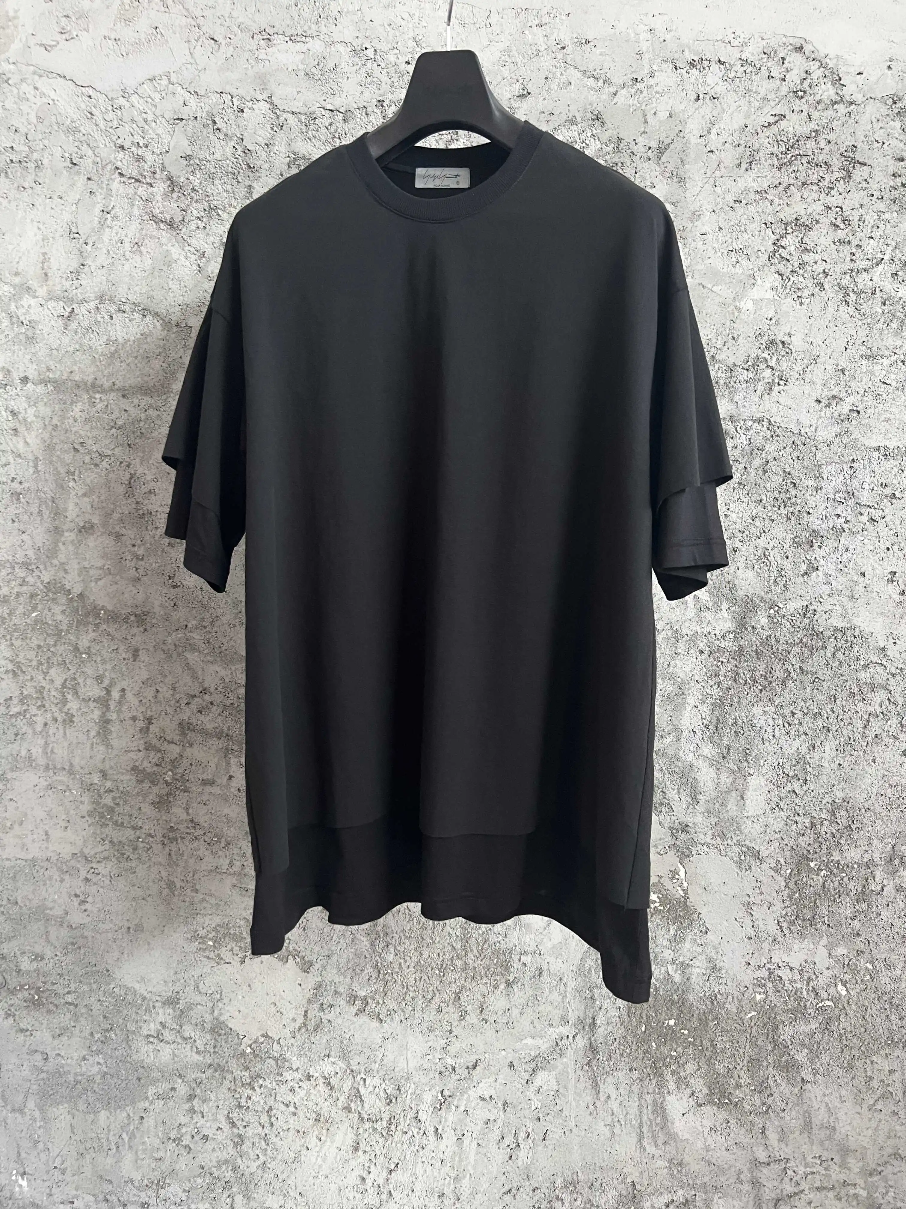 

Dark double-layer round-neck pure cotton T-shirts for men and women