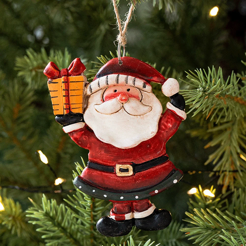 4 قطع من حلي الراتنج لتزيين شجرة عيد الميلاد مع زخارف سانتا ورجل الثلج لتعزيز العطلة للاحتفال
