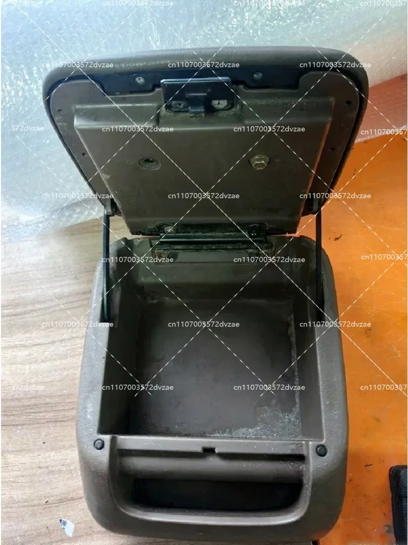 Dismantling Car Armrest Box Upper Cover for 3400 LC95 High Version Replacement Part