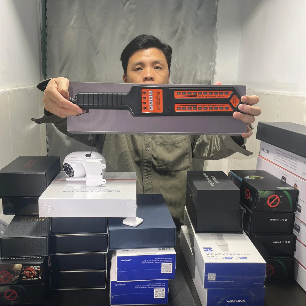 

Vehicle GPS Tracker Detector DS-810 - Professional Car Security Scanner for Magnetic & Wireless GPS with Signal Logging Function