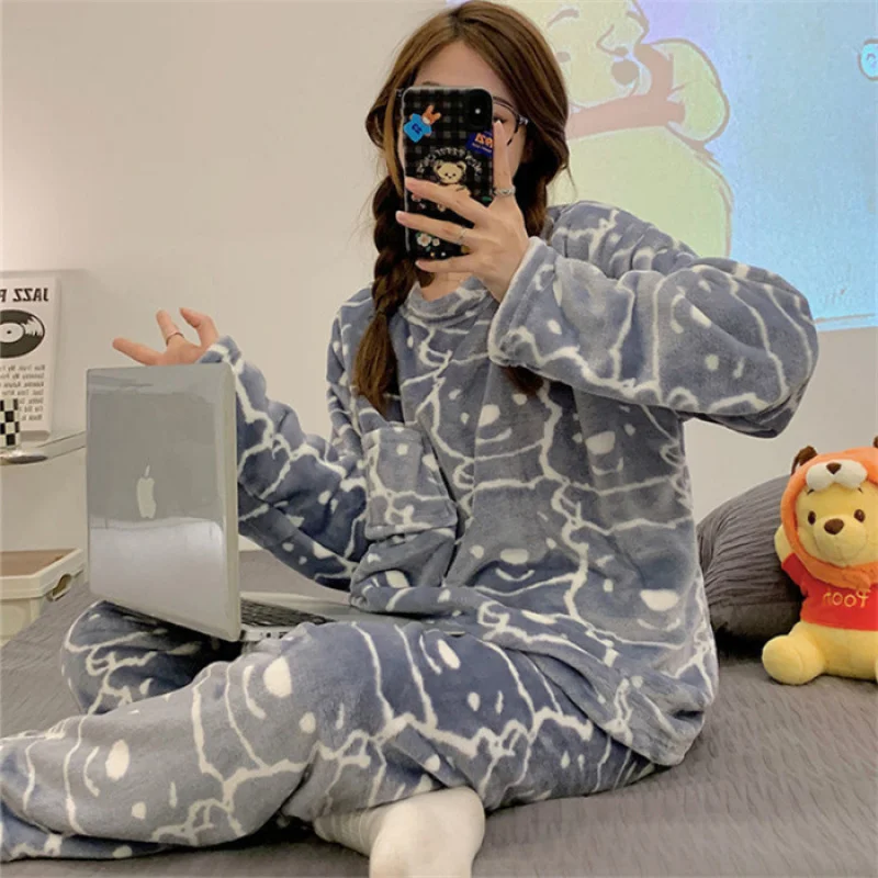 Disney Donald Duck winter new cartoon girl flannel thickened female sweet cartoon casual long-sleeved pullover loungewear