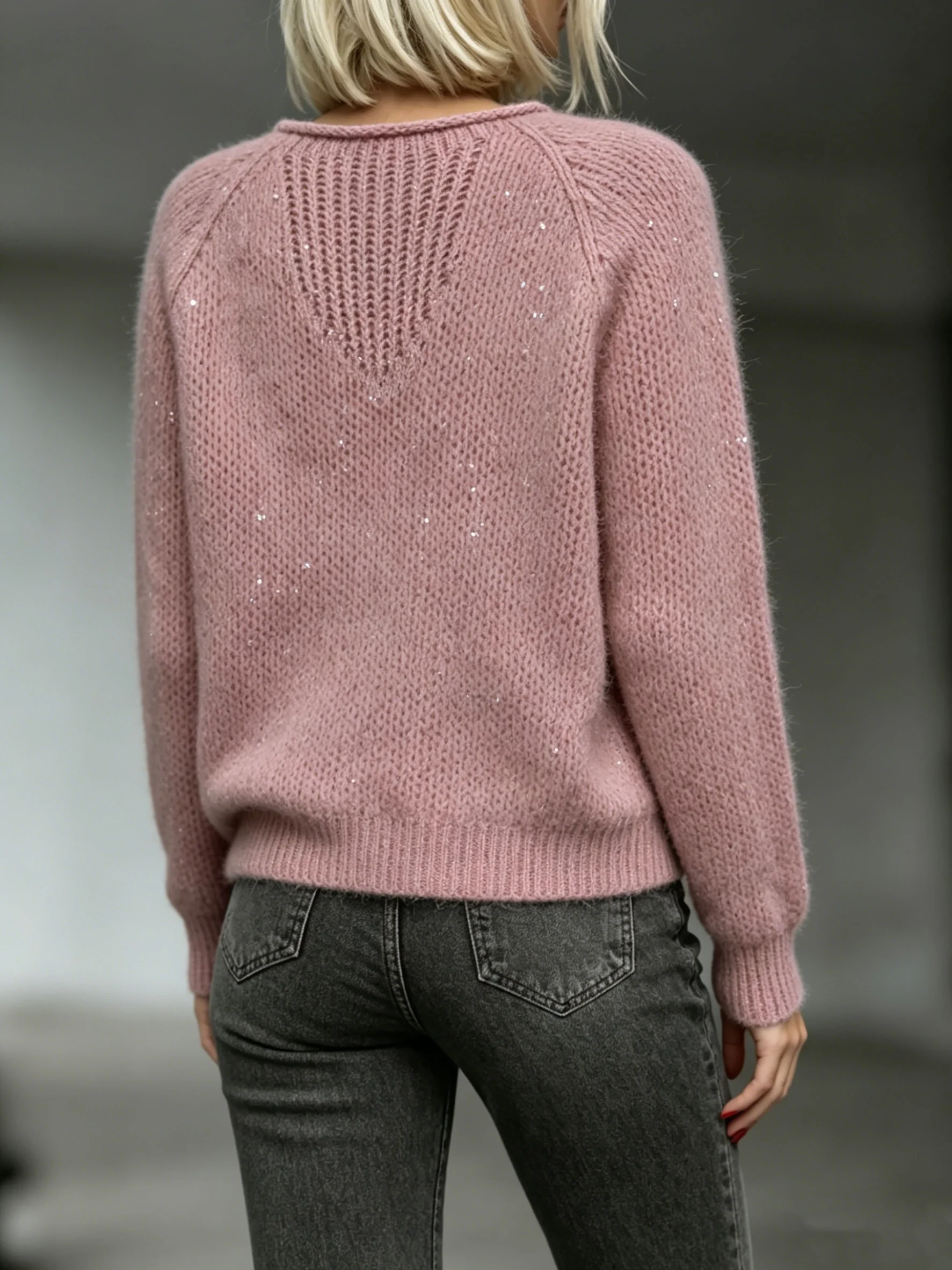 Damen-Strickoberteil in Übergröße mit Pailletten, modisch, elegant und vielseitig, geeignet für Herbst und Winter. – Detail 3