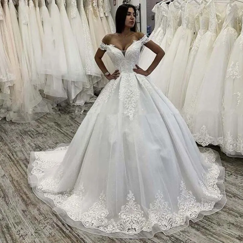 

Luxury Ball Gown Wedding Dresses Lace Appliques Dubai Princess Beaded Off Shoulder Bridal Dress Vintage Vestido De Noiva