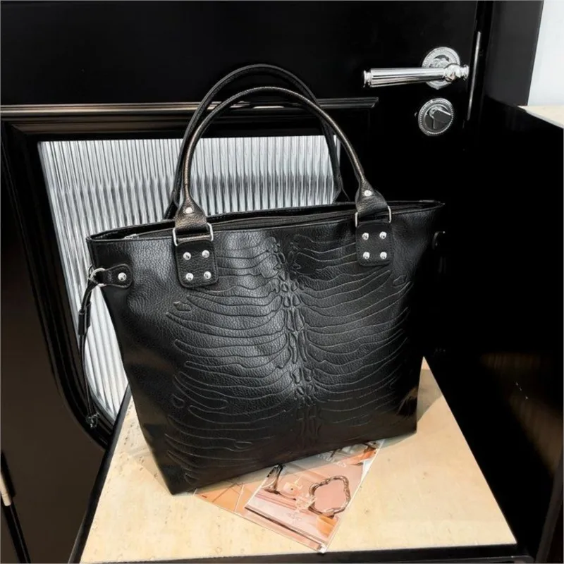 حقيبة كتف أفقية مربعة سوداء كلاسيكية للنساء ذات سعة كبيرة حقيبة يد كروس للسيدات حقيبة ساعي الأعمال غير الرسمية