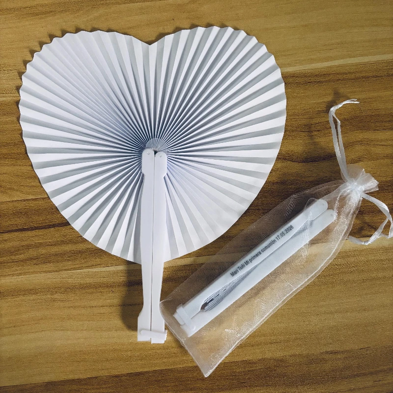 Free customization ofwhite heart-shaped folding fans, blank paper plastic handles, birthday party decorations