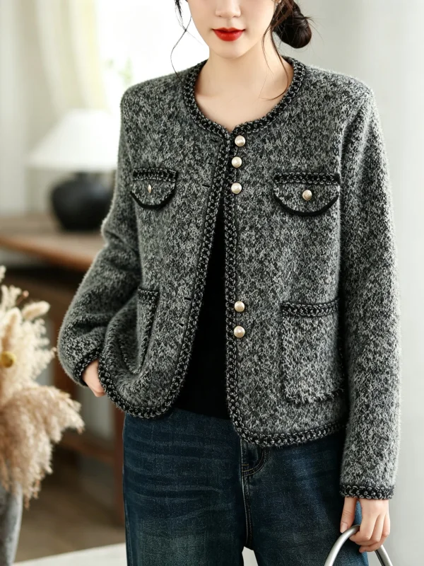Soft Short Knitted Woolen Jacket Women's Fashion Luxury Style round Neck Button up Casual Home Wear Spring Autumn Winter