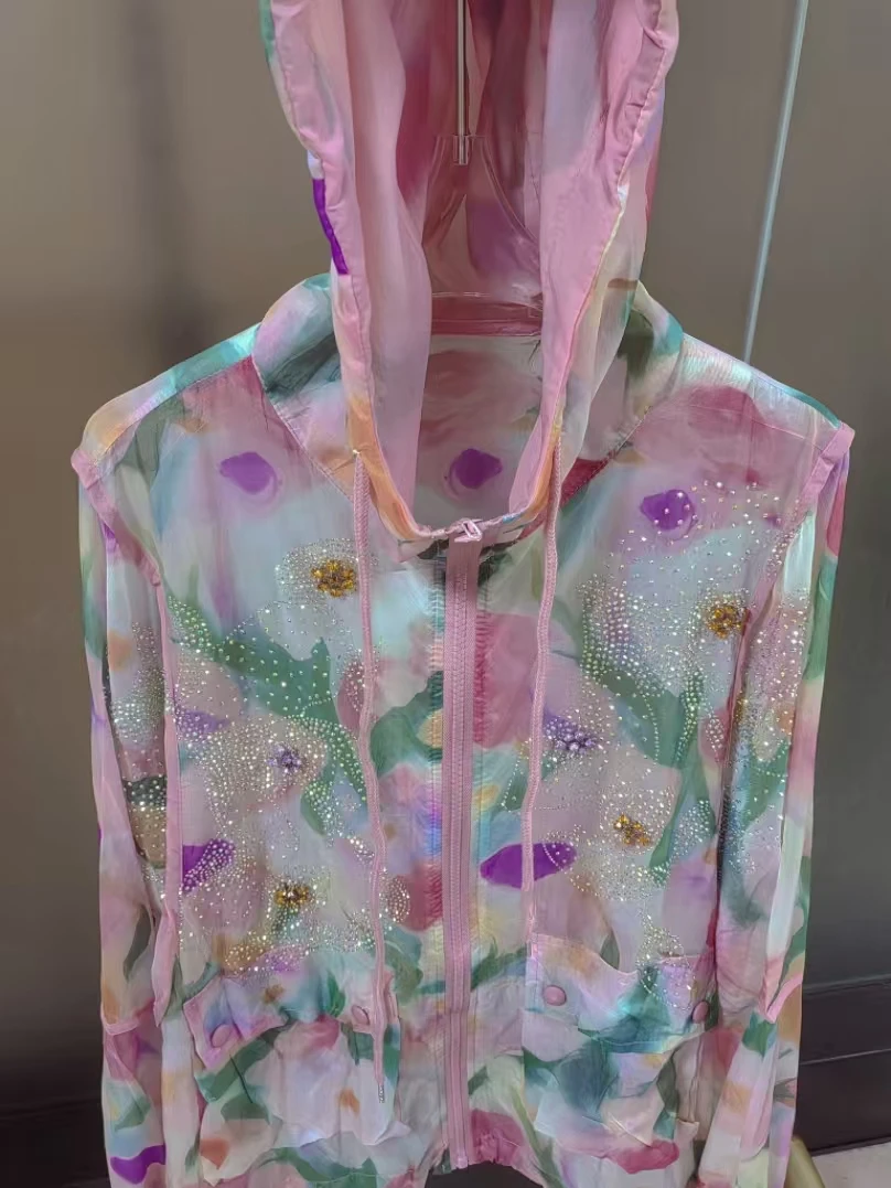 

New 2025 Luxury Sparkle Sequins Diamonds Stitch Zipper Hooded lightweight Sunscreen Shirts Blouses Women Long Sleeve Tops