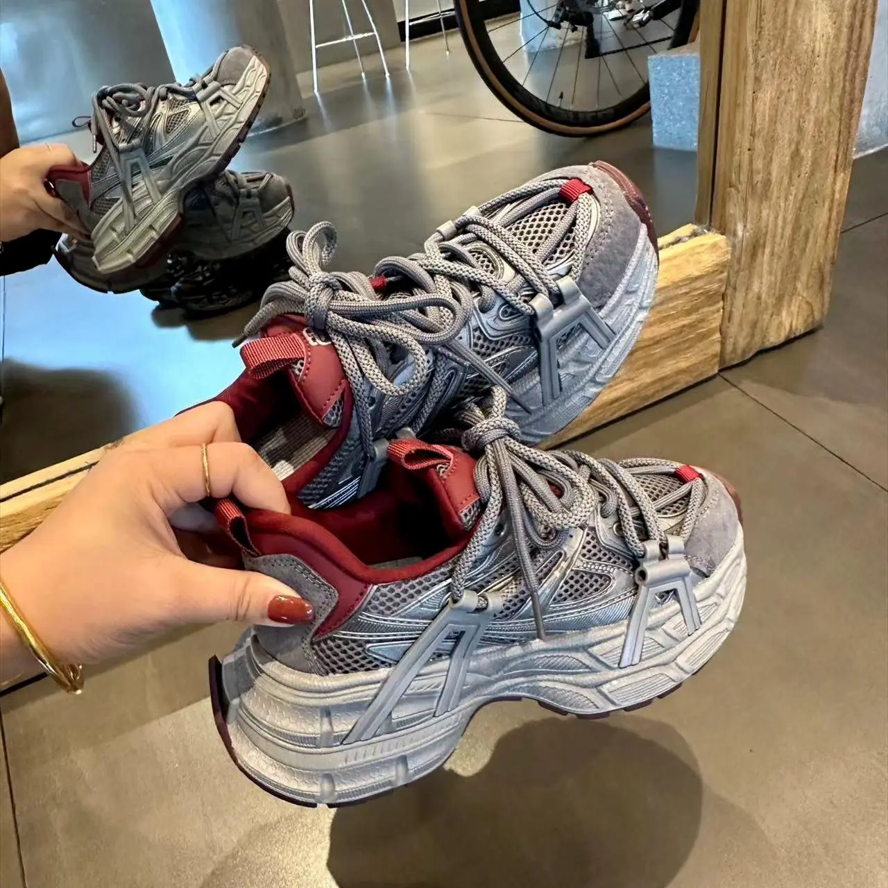 

Women's Height Increasing Dad Sneakers 2025 Spring New Breathable Mesh Retro Color Block Sport Shoes