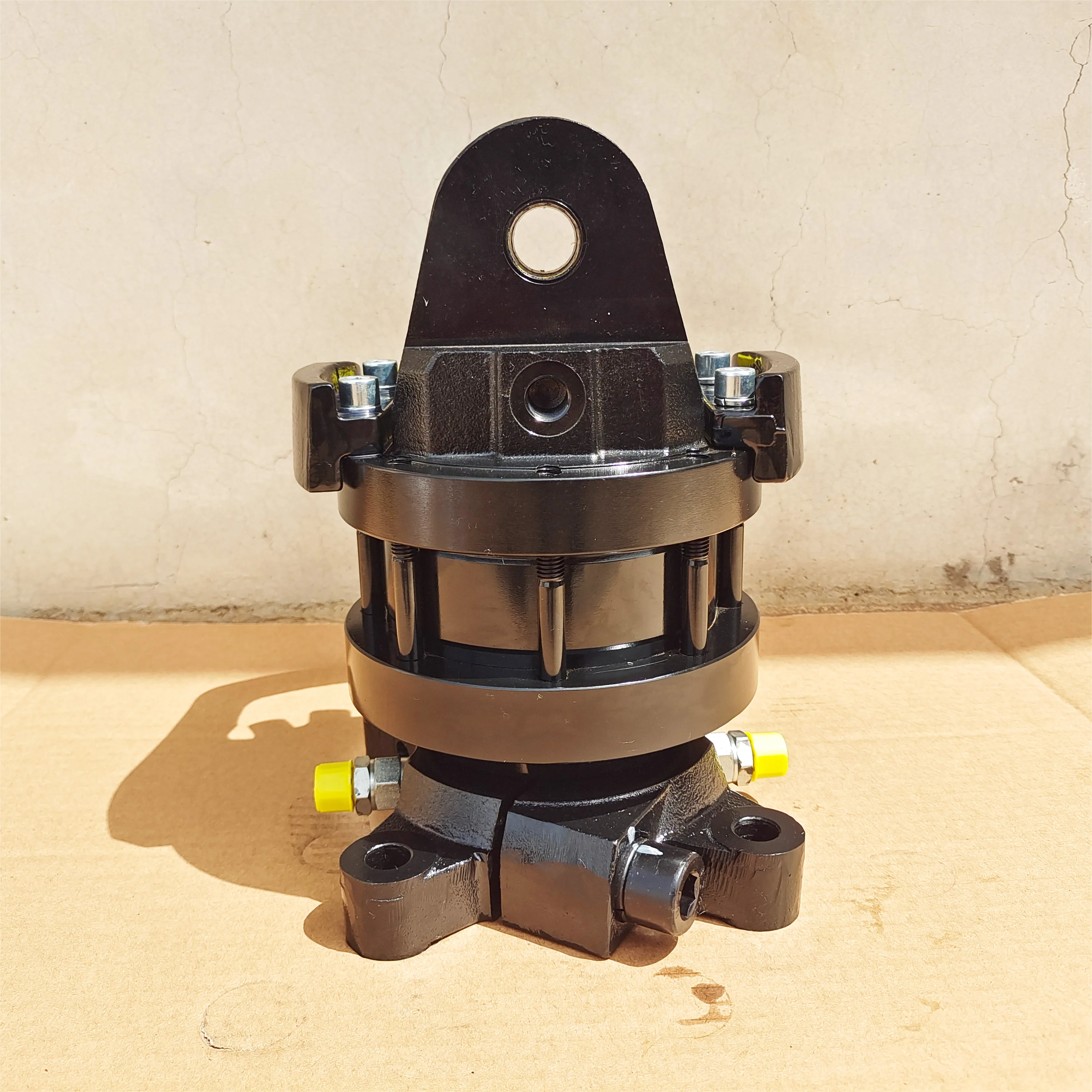 

Unlimited Rotating Rotator Grapple Hydraulic Rotator For Log Loading Crane