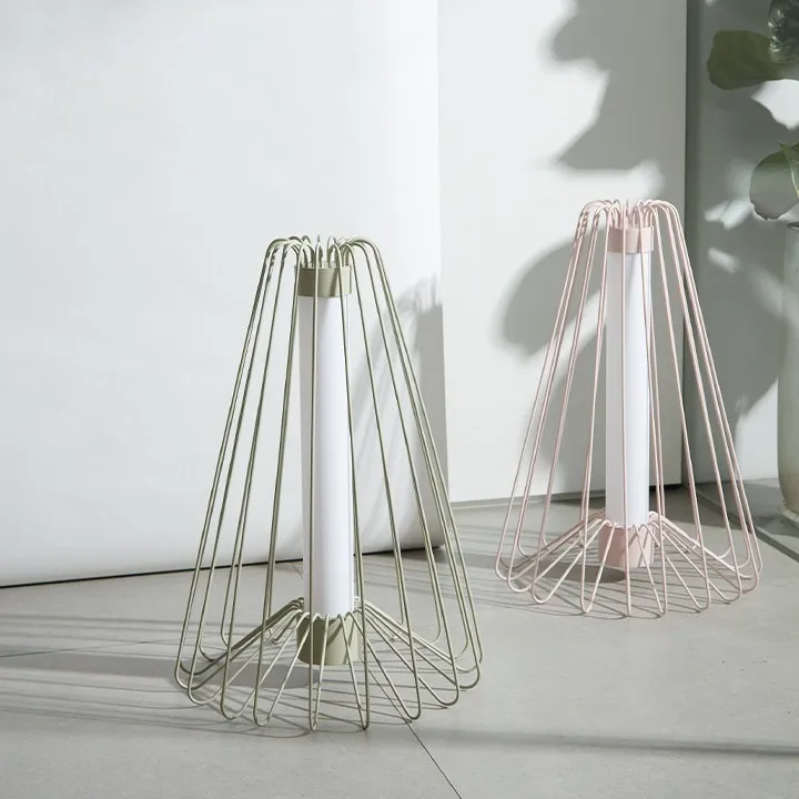 Home streamlined floor lamp High-end cafe ambient light props Creative bedroom living room floor lamp wrought iron