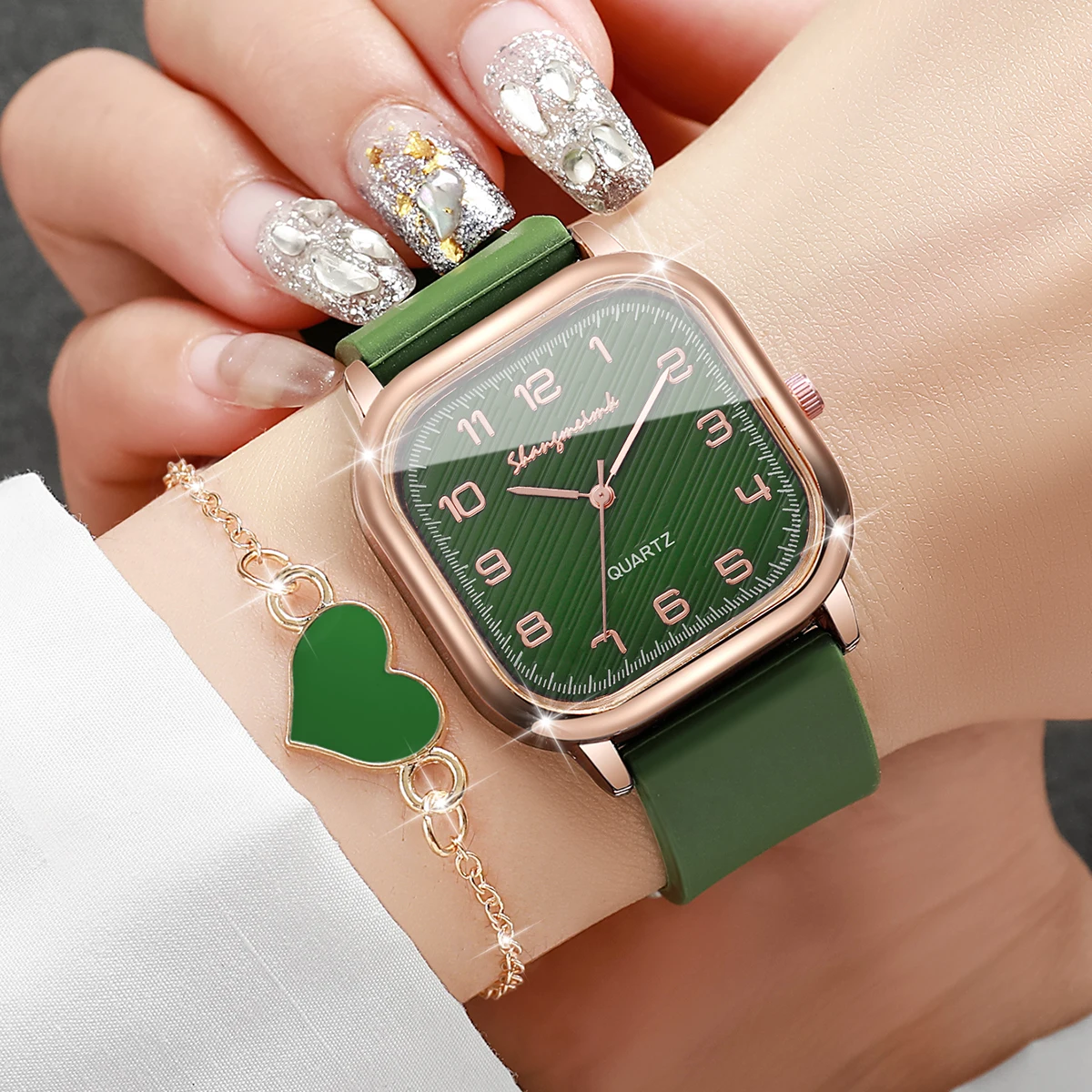 2PCS Fashion Square Women Watches Heart Bracelet Set Casual Silicone Strap Quartz Watch for Girls Clock Reloj Mujer(Without Box）