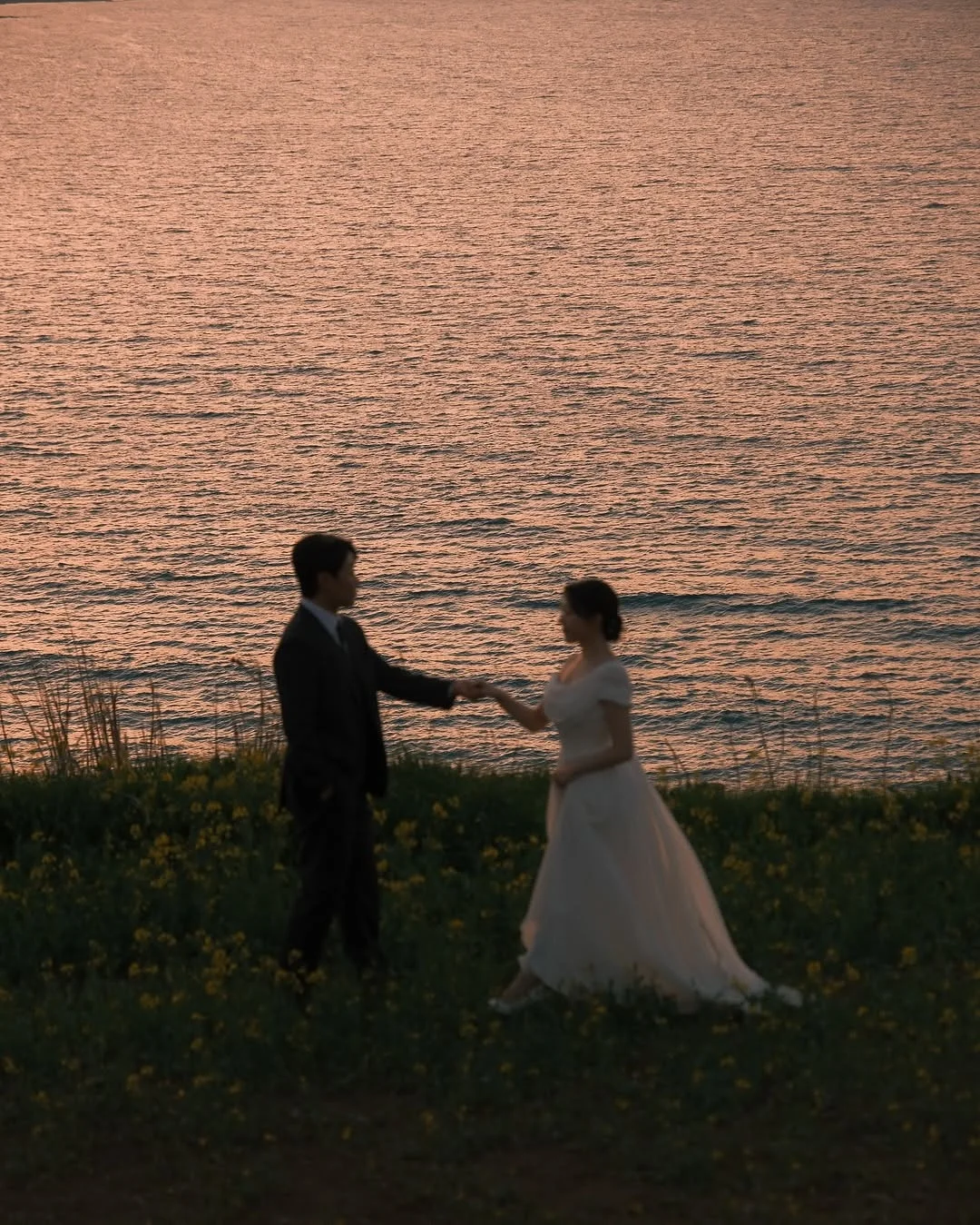 MODX Elegant Scoop A-line Wedding Dresses Off Shoulder Pleat 웨딩드레스  Korea Photoshoot Floor-Length Customised Bride Gowns 20