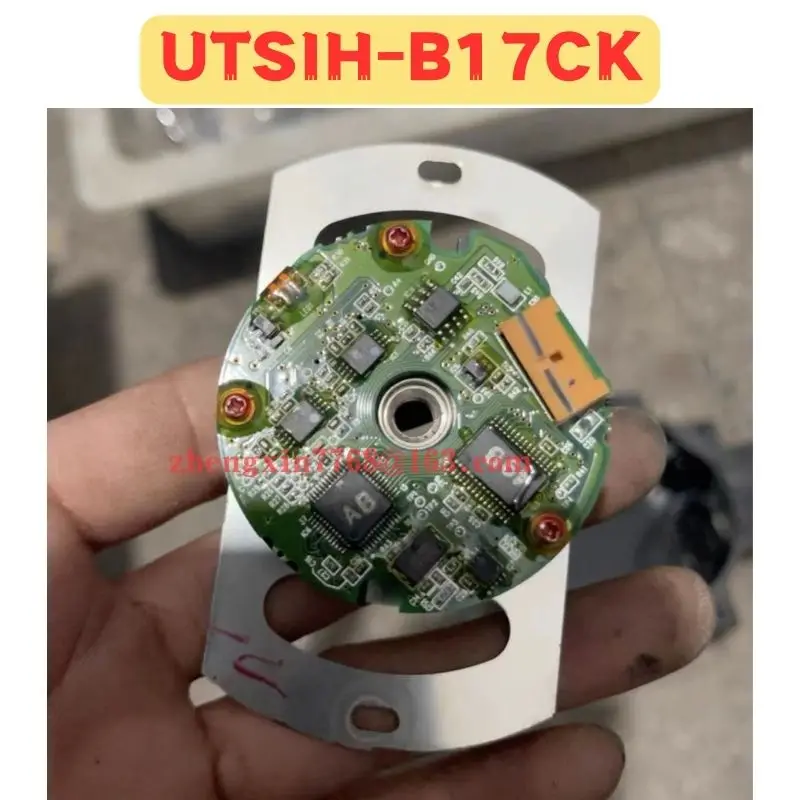 

Used Encoder UTSIH-B17CK UTSIH B17CK Normal Function Tested OK