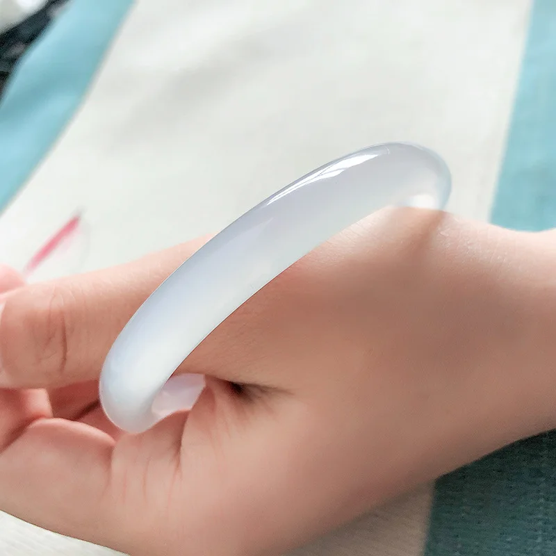 Natural White Chalcedony Hand-carved Round Bar Bracelet Fashion Boutique Jewelry Female Agate Beauty Bracelet Gift Accessories