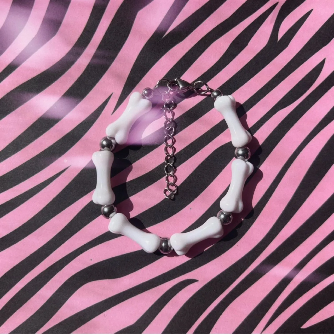 Bone Cute Sweet Cool Style Bracelet Hand Bracelet Earth Cool Personality