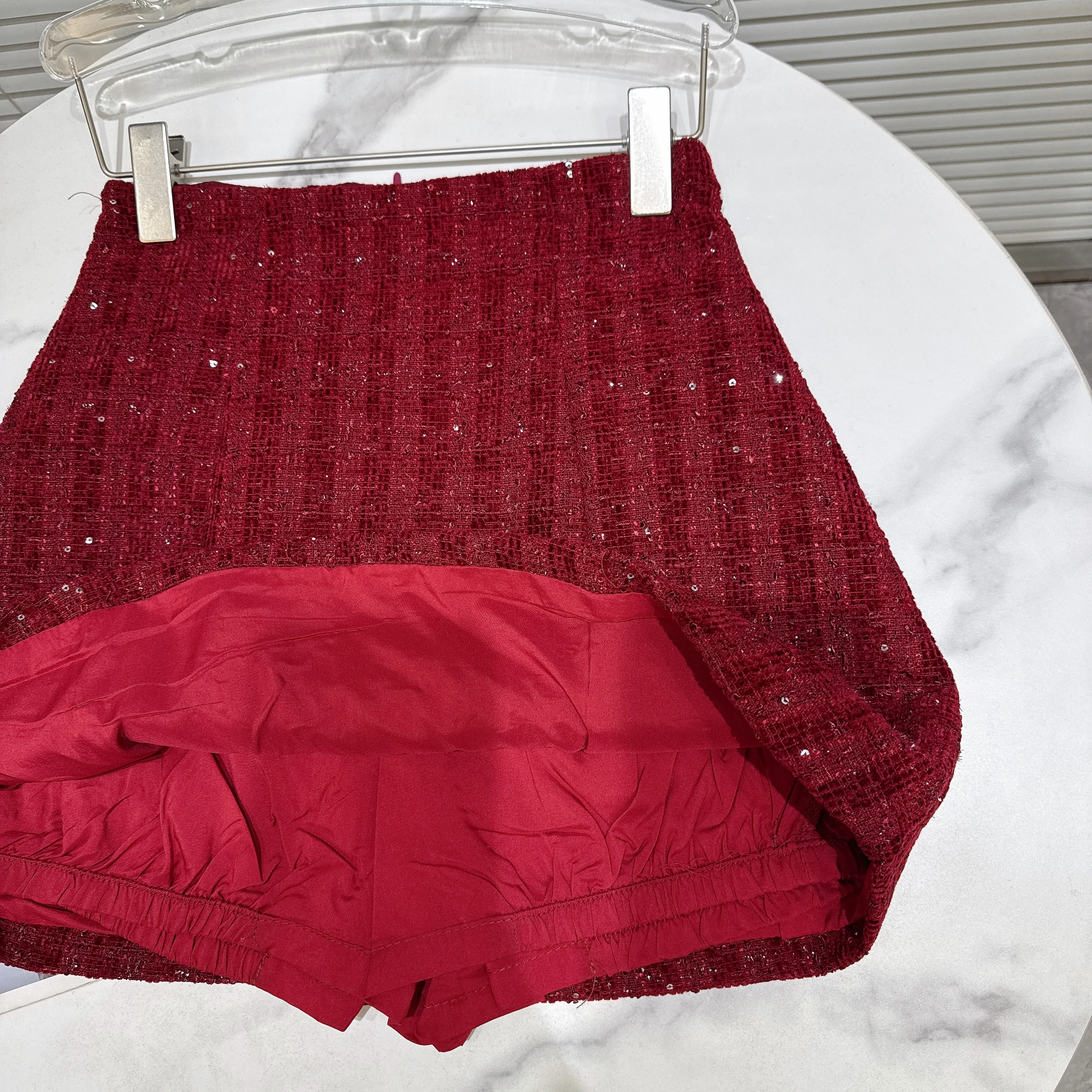 2025, Winter-Neuer Stil, Tweed-Anti-Exposition-Kurzrock, A-Linie, hohe Taille, figurbetonter Röcke für Damen und Herren