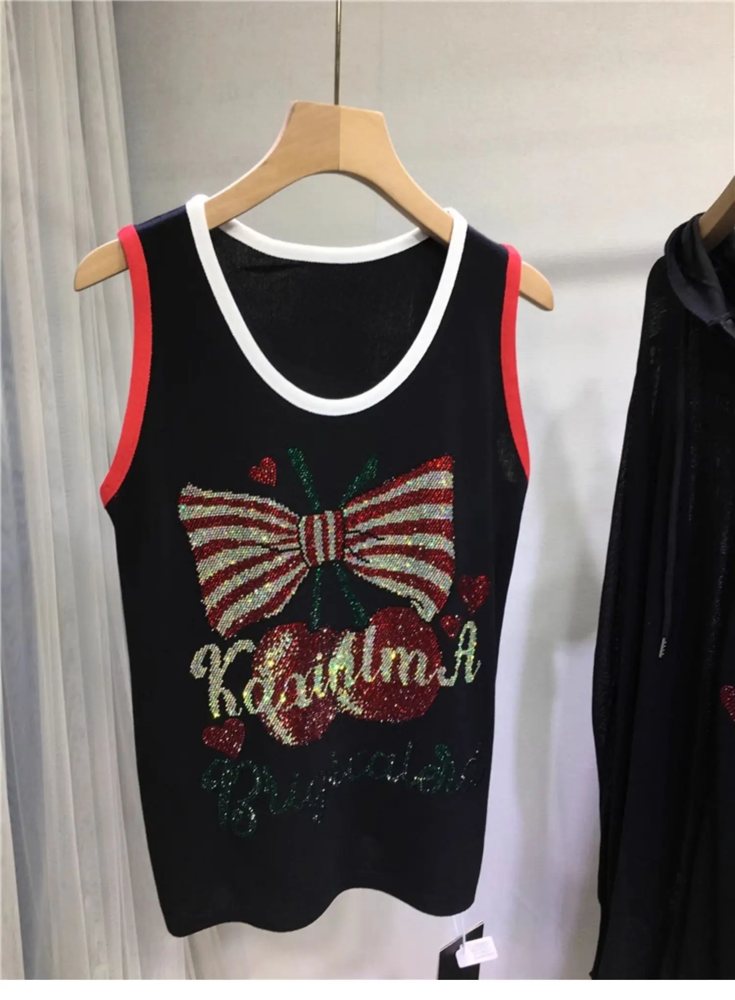 Heavy Industry Hot Diamond Sunscreen Shirt Thin Black Loose Light Breathable Ice Silk Vest Cherry Pattern Spring and Summer Top