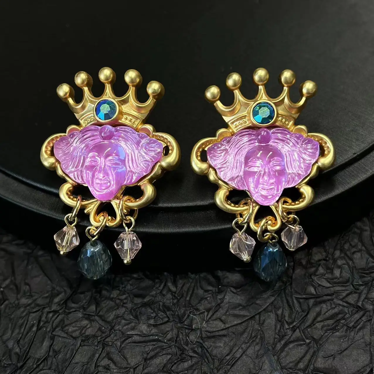 Pendientes de bruja de la serie Alicia alemana KF, joyería Vintage, pendientes de cara de Moen de fantasía antigua europea y americana