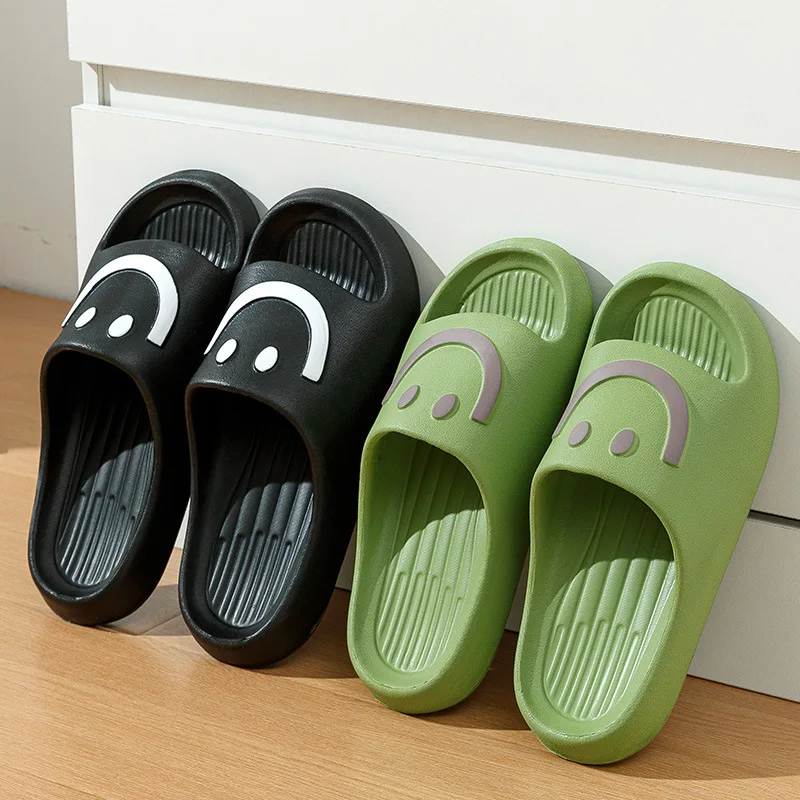

Unisex EVA Bathroom Slides Cute Smile Slippers Soft Anti Slip Thick cloud Sole Indoor Outdoor beach Summer Shower Home Sandals