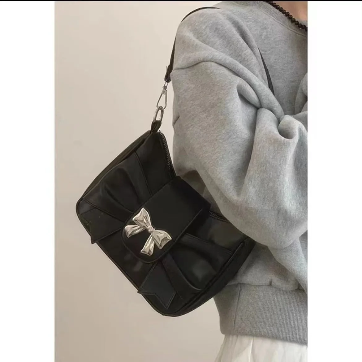 Roze Strik Dames Schoudertas Koreaanse Mode College Stijl Elegante Handtas Vierkante Geplooide Zoete Casual Lederen Oksel Tas