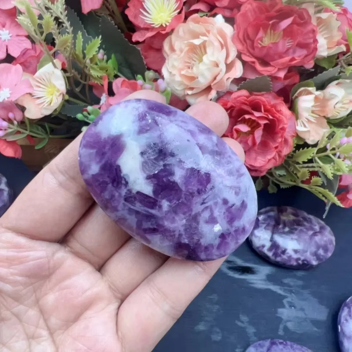 Natural Purple Lepidolite with Mica Palm Stone, Hand Carved Polished Crystal Stone Home Decor Ornament Gift