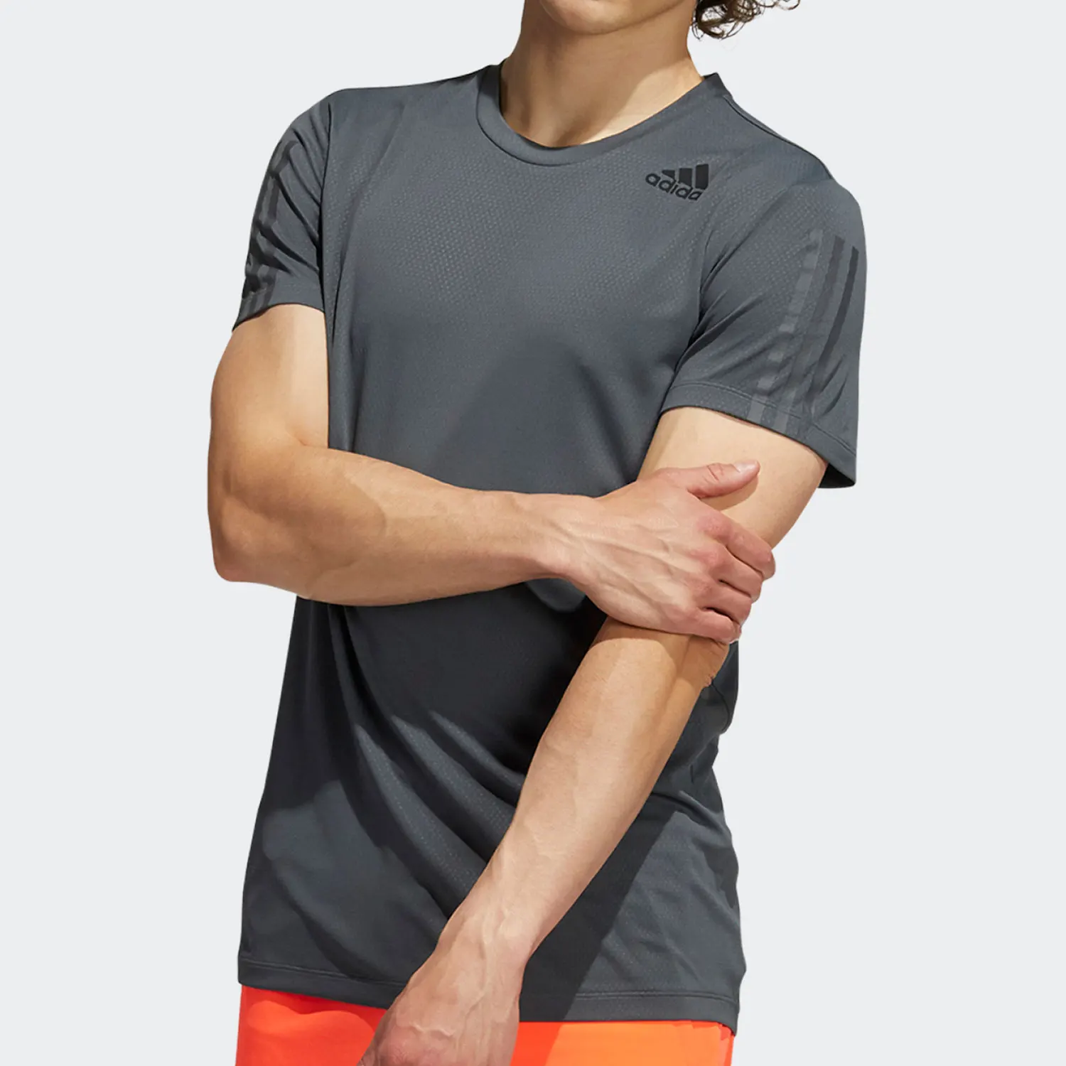 

Adidas подлинная летняя новая мужская повседневная спортивная дышащая футболка HF4216