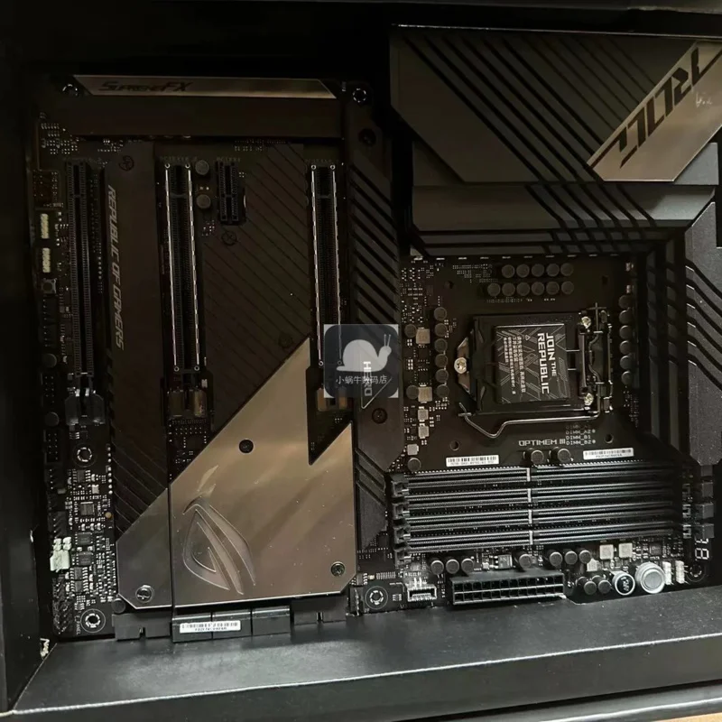 محاصر لـ ASUS ROG MAXIMI XIII HERO Player Country، واجهة Thunderbolt 11900K