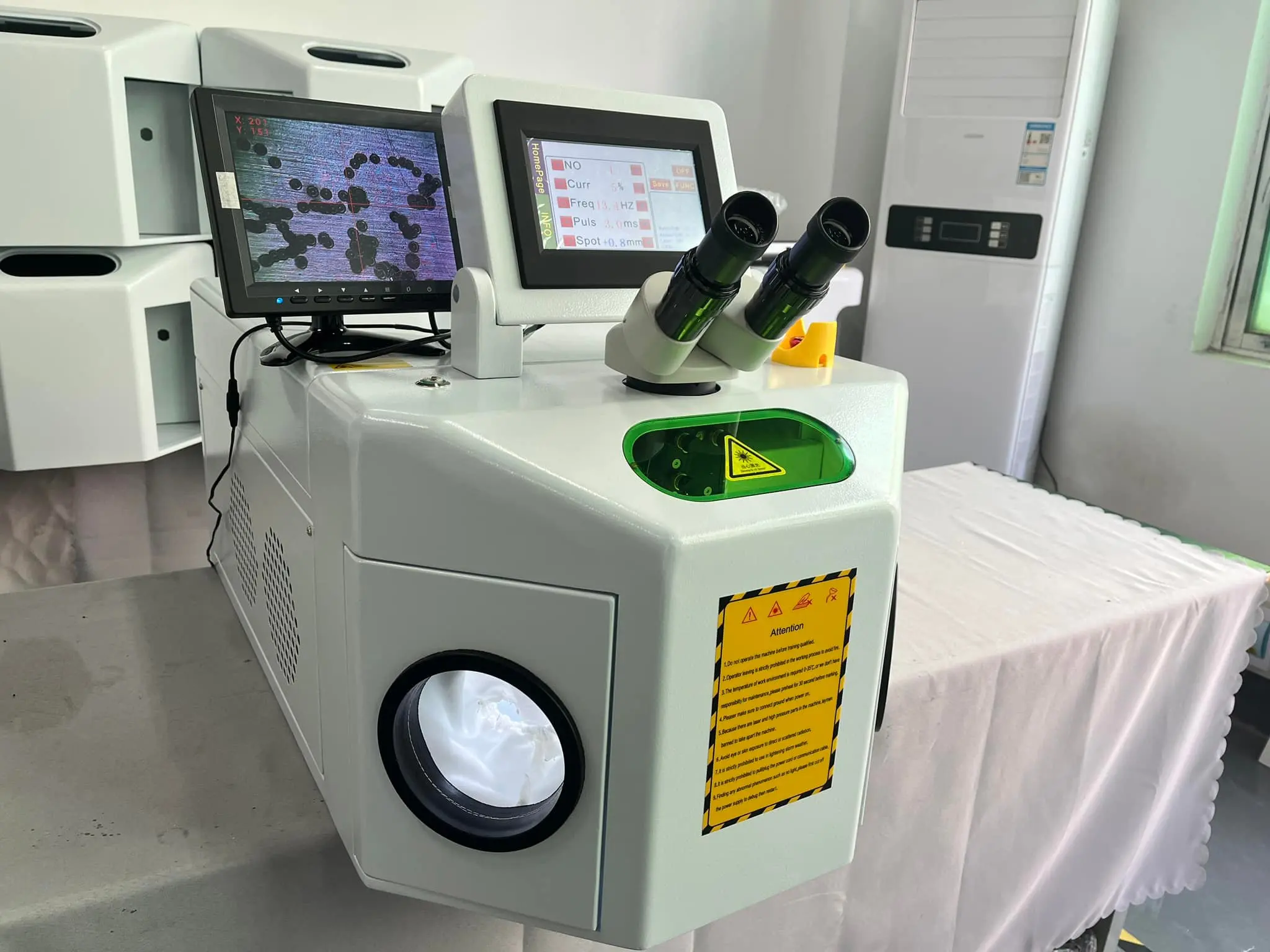 أفضل سعر سطح المكتب الصغير 1064nm YAG آلة إصلاح اللحام بالليزر الذهب والفضة لمورد المجوهرات لحام الليزر